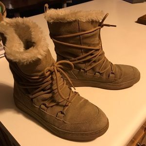 Winter boots 7.5